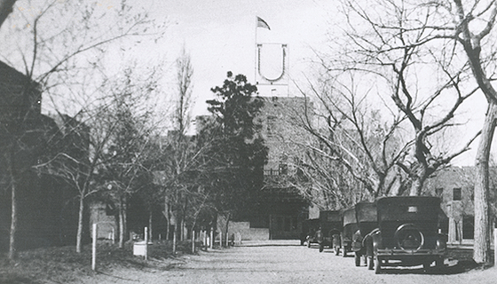 UNM Historic Preservation Committee receives award for integrating preservation in master plan