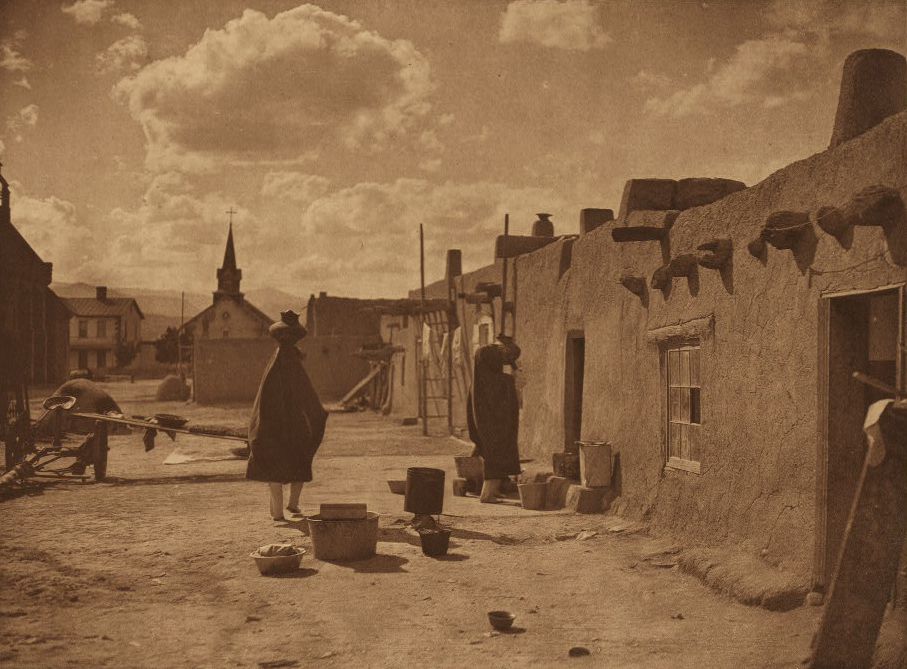 Architectural Feature: Owe’neh&nbsp;Bupingeh